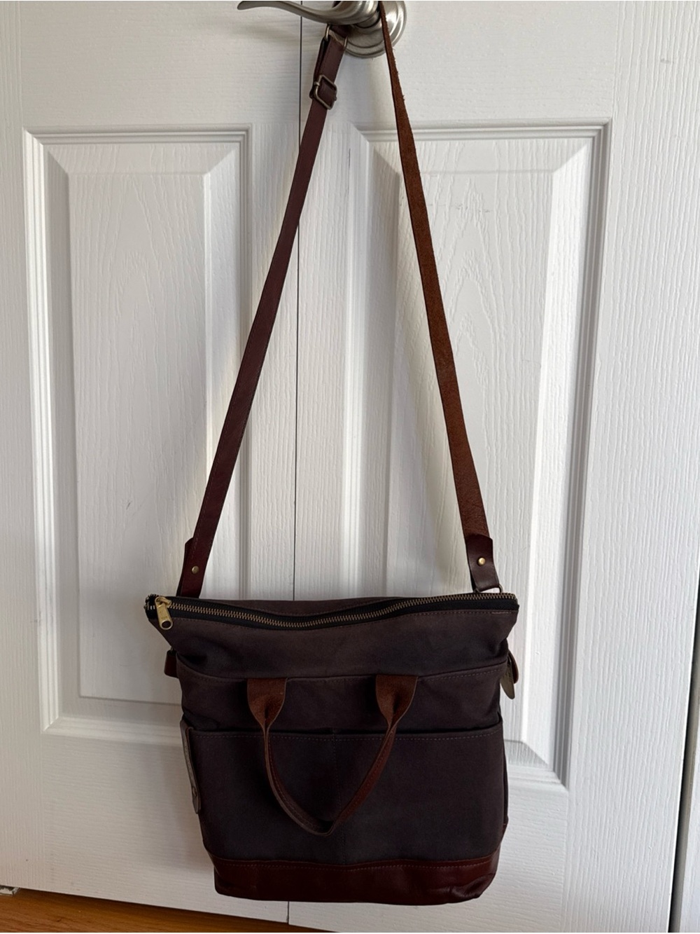 R. Riveter Otto Tote Black Washed Canvas Brown Leather Trim Zip Crossbody USA